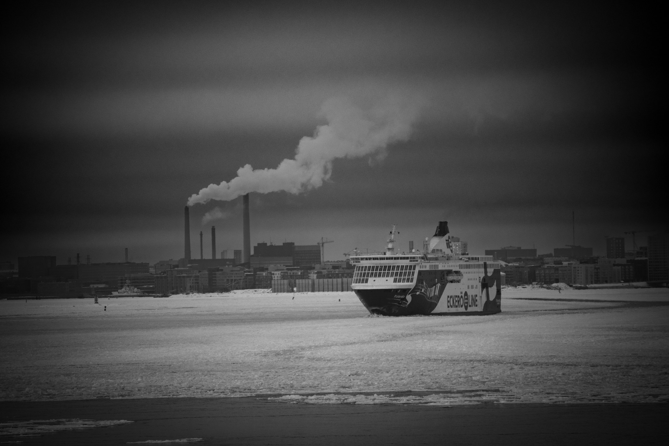 Frozen City — photograph 18