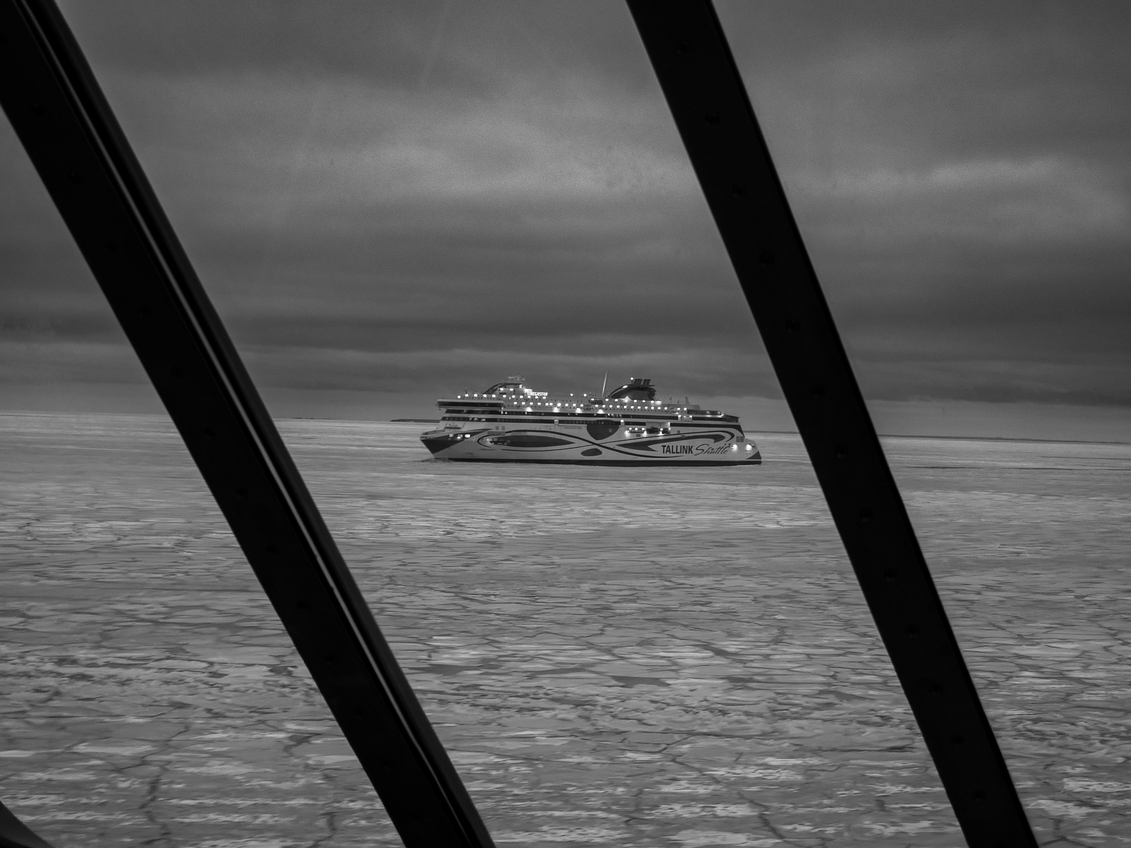 Frozen City — photograph 20