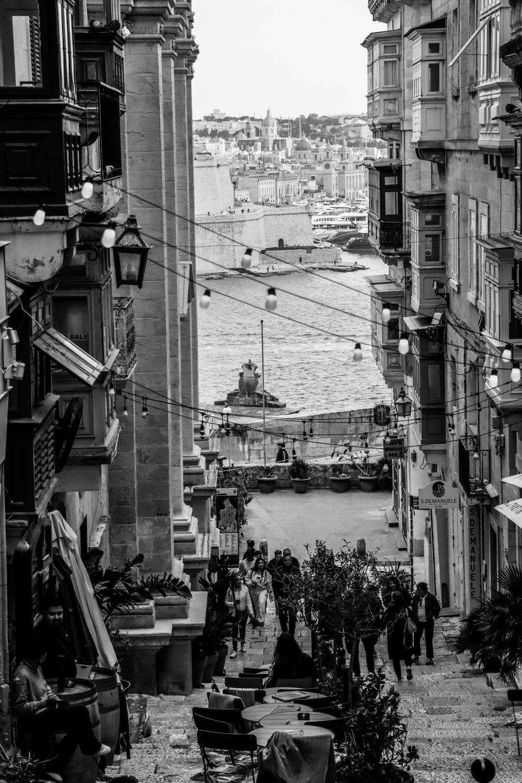 Malta — A Brief Human Arrangement, photograph 3