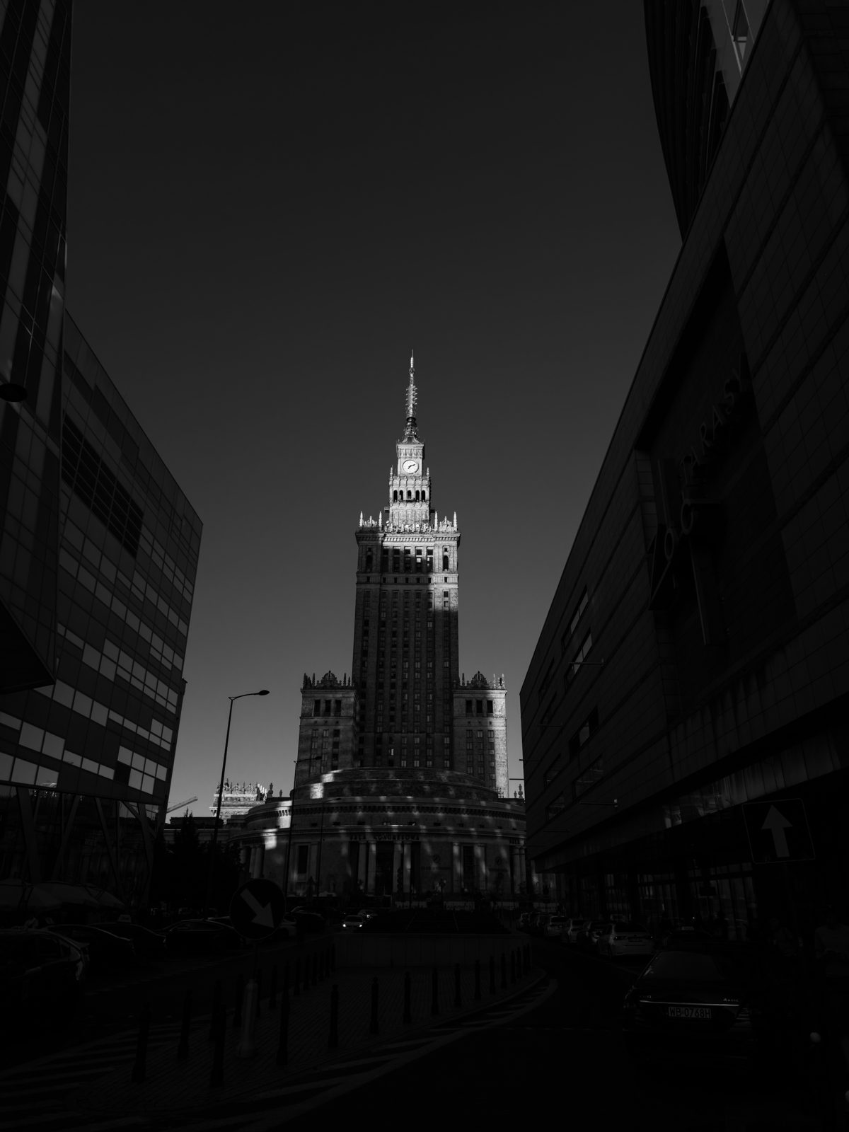 Warsaw — The Weight of Buildings, photograph 6